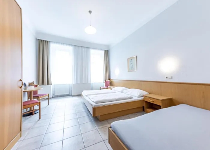 Hotel-pension Fuenfhaus 3* Відень