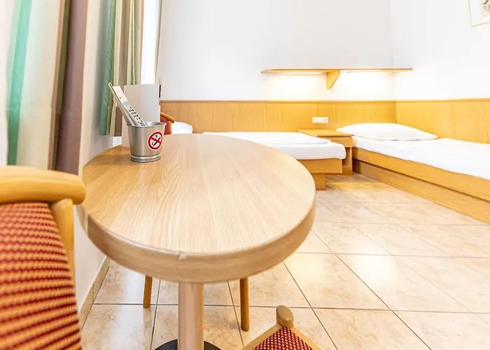 Guest house Hotel-pension Fuenfhaus Vienna
