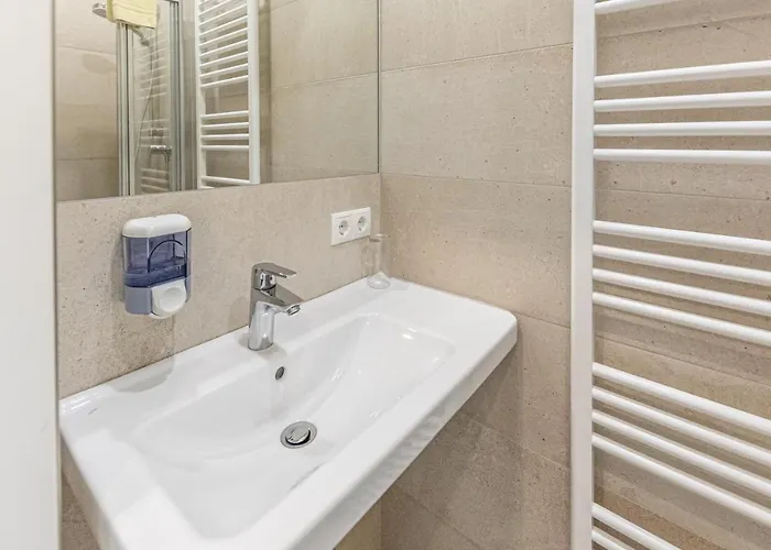 Гостьовий будинок Hotel-pension Fuenfhaus