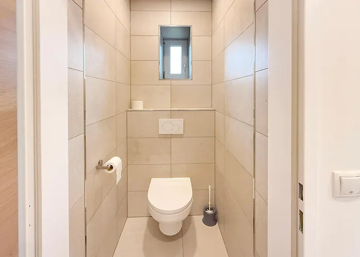 Гостьовий будинок Hotel-pension Fuenfhaus 3*