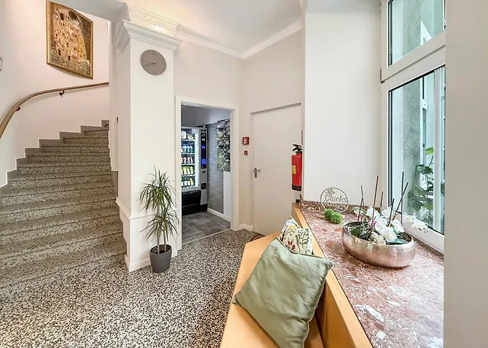Hotel-pension Fuenfhaus Гостьовий будинок Відень