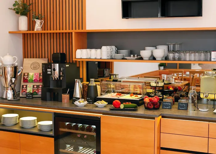 Hotel-pension Fuenfhaus 3*