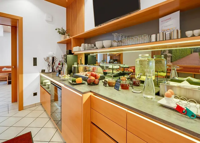 Guest house Hotel-pension Fuenfhaus 3*