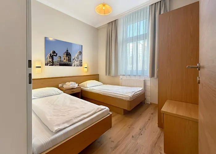 Hotel-pension Fuenfhaus Гостьовий будинок Відень