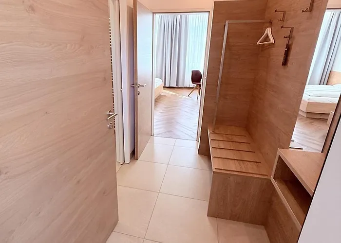Hotel-pension Fuenfhaus Guest house Vienna